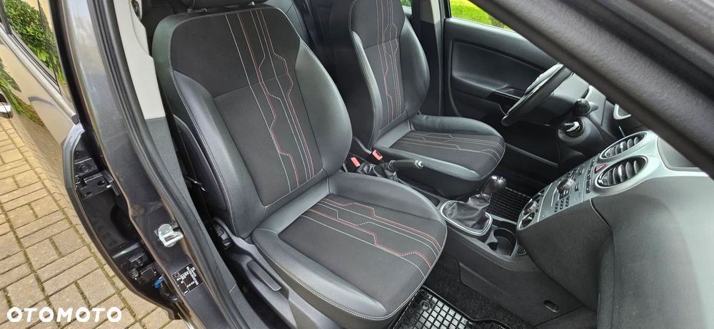 Opel Corsa 1.4 16V 150 Jahre - 10