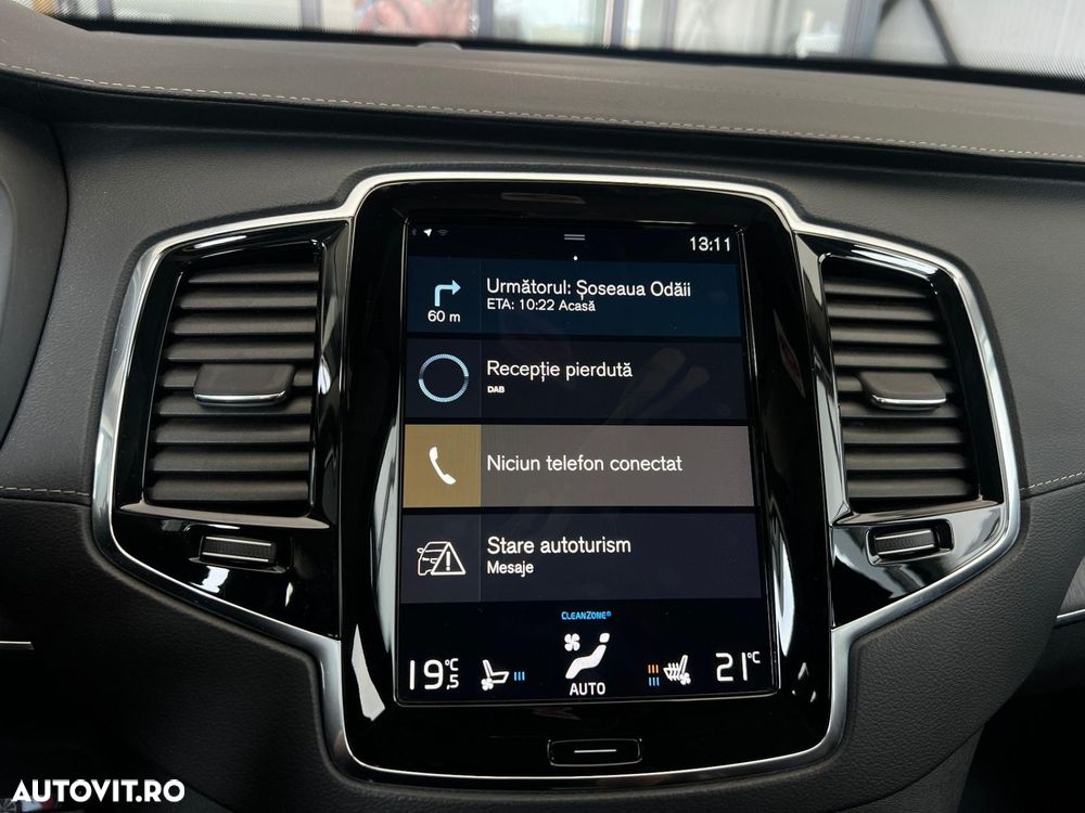 Volvo XC 90 - 25