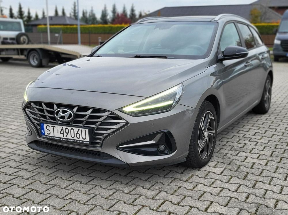 Hyundai i30 1.6 D Comfort DCT - 25