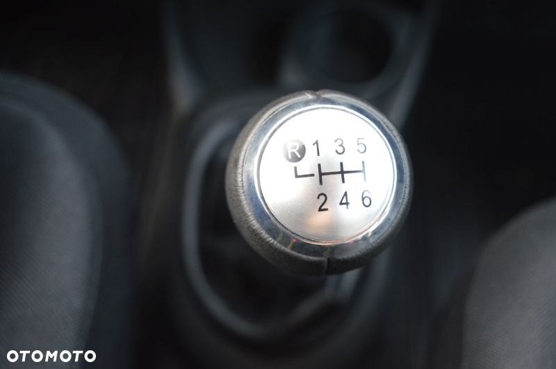 Toyota Yaris - 23