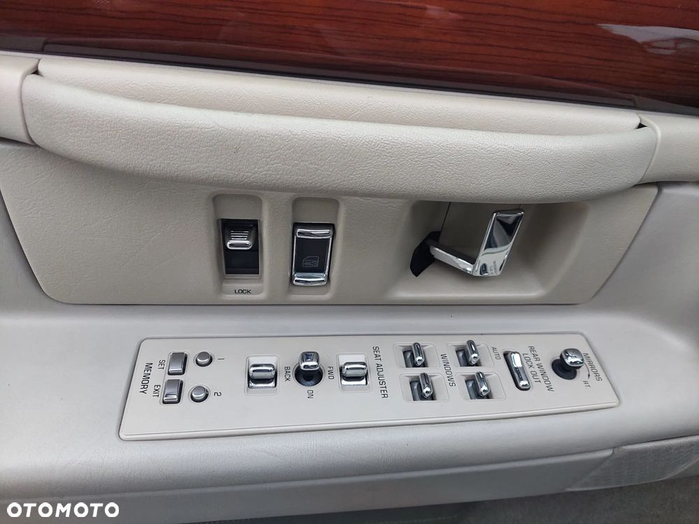 Cadillac Deville 4.6 DTS - 12