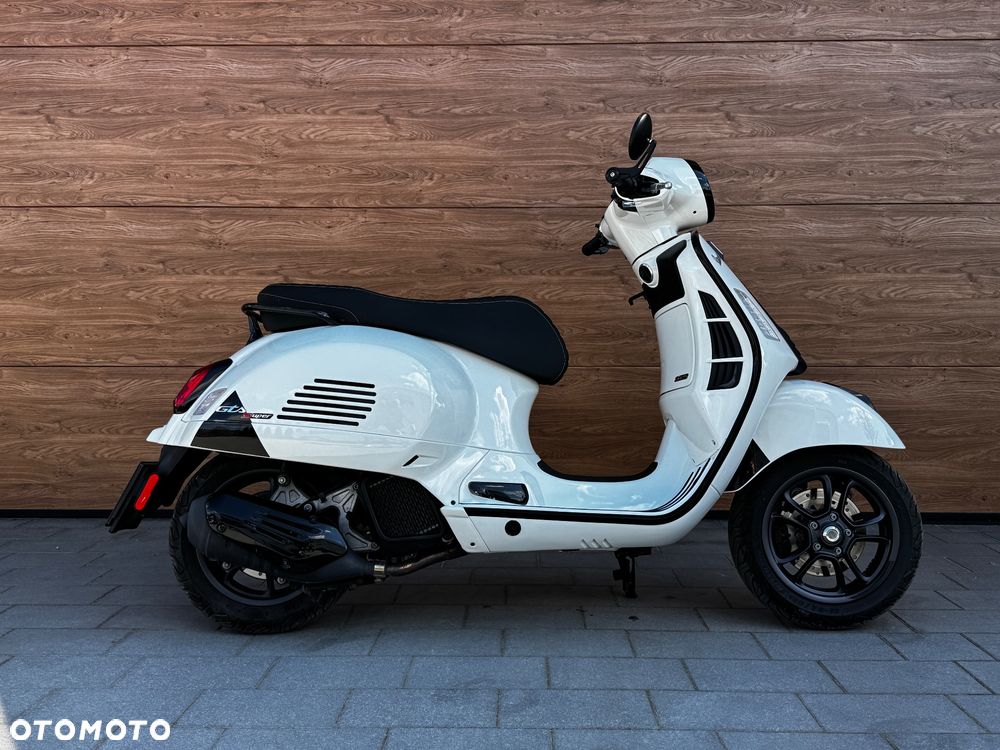 Piaggio Vespa - 2