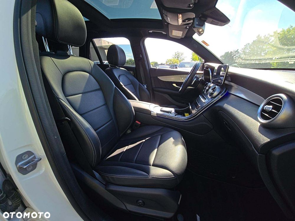 Mercedes-Benz GLC 300 4Matic 9G-TRONIC AMG Line - 7