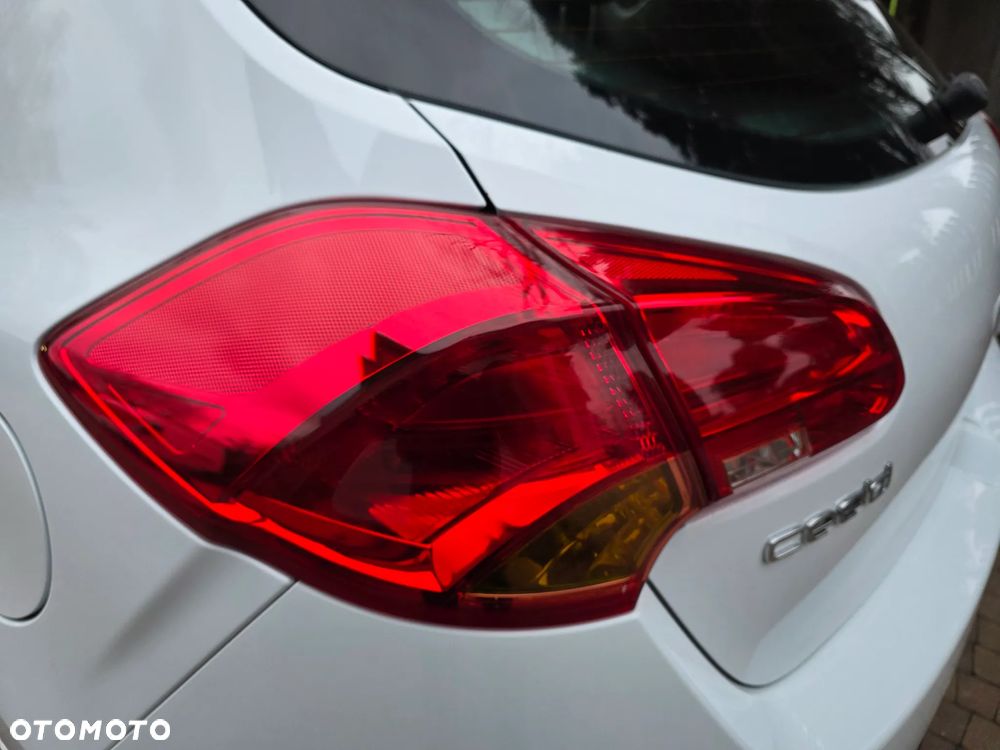 Kia Ceed 1.6 CRDi L Business Line DCT - 9