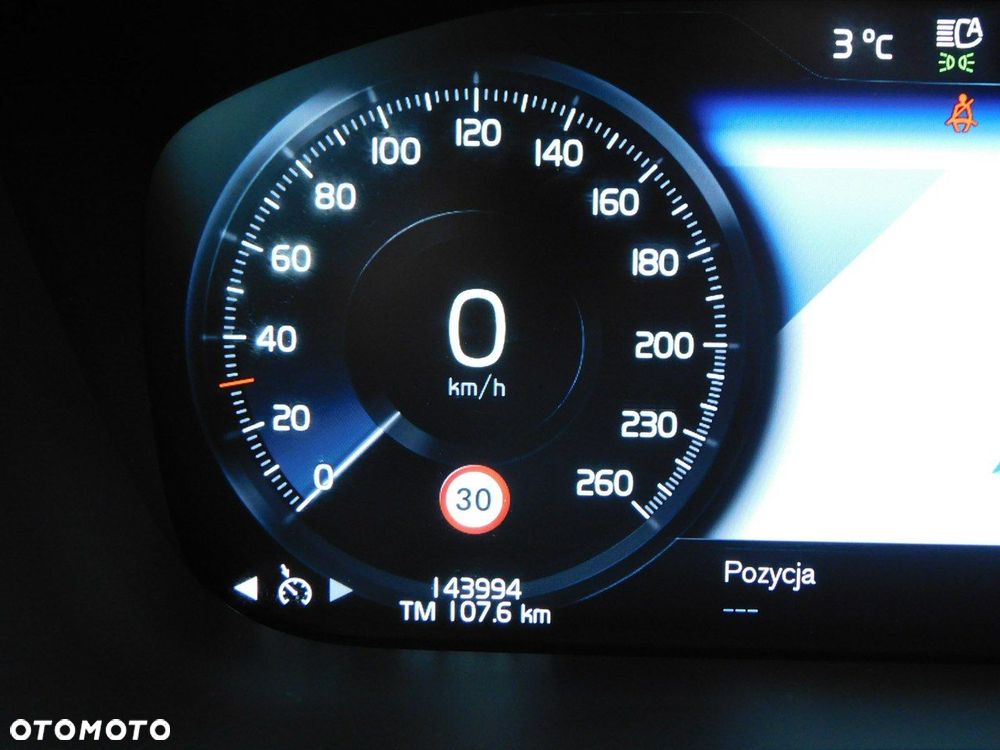 Volvo XC 60 D3 Momentum Pro - 22