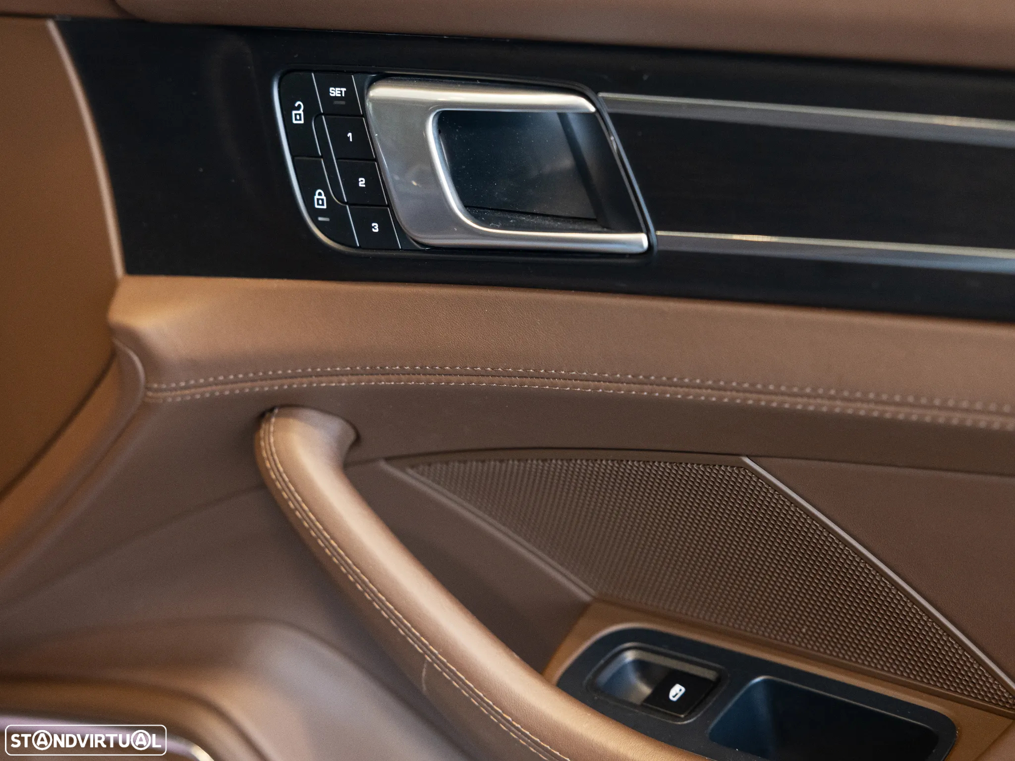 Porsche Panamera 4 E-Hybrid Platinum Edition - 57