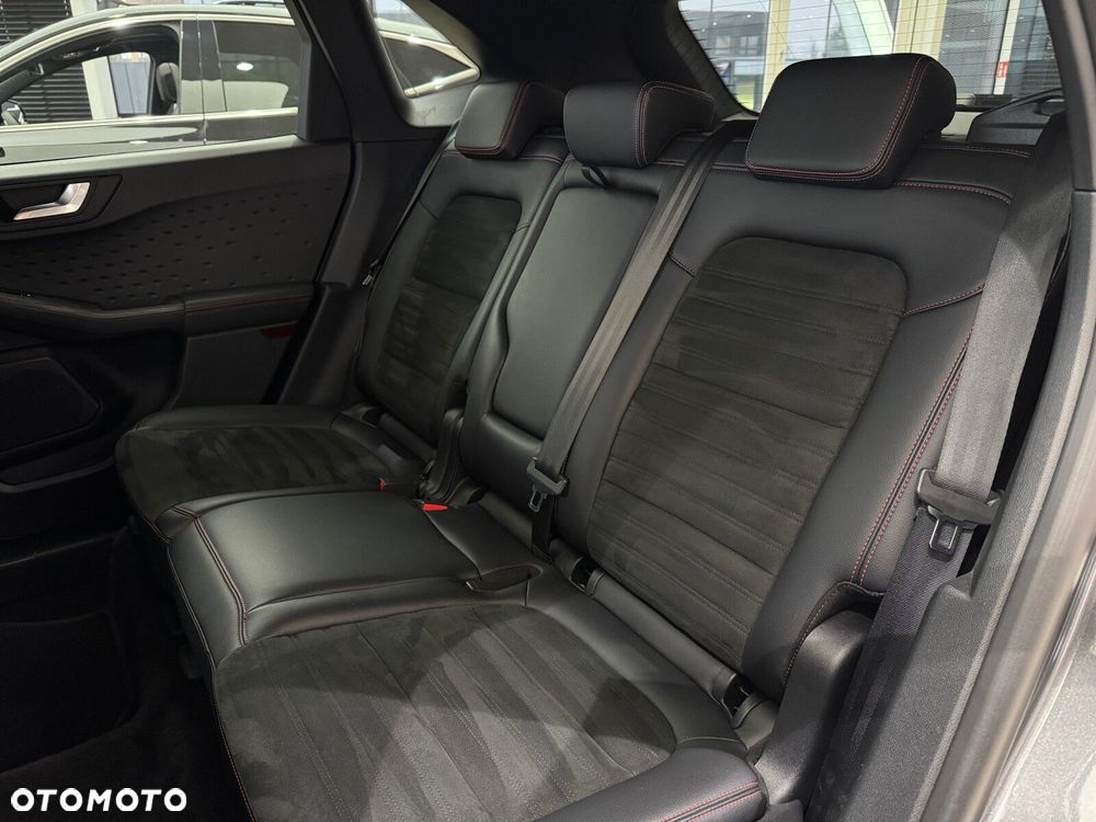 Ford Kuga 1.5 EcoBoost FWD ST-Line X - 12