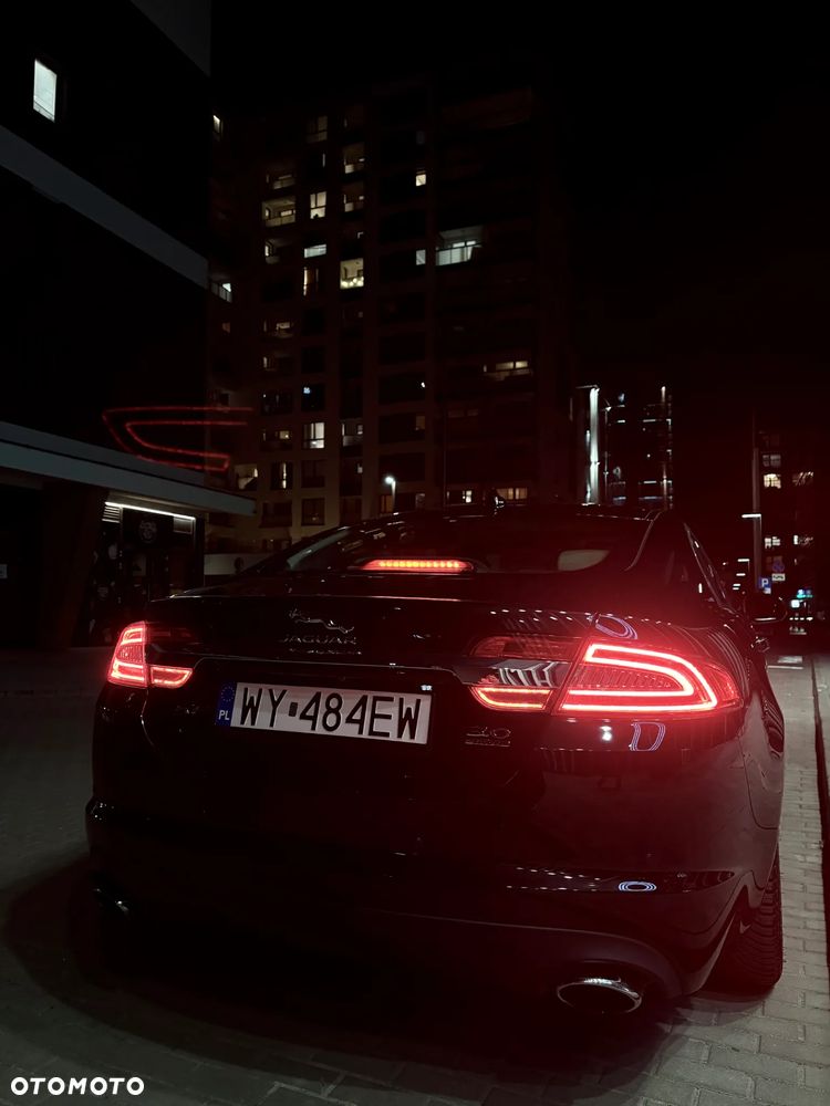 Jaguar XF 35t AWD Portfolio - 33