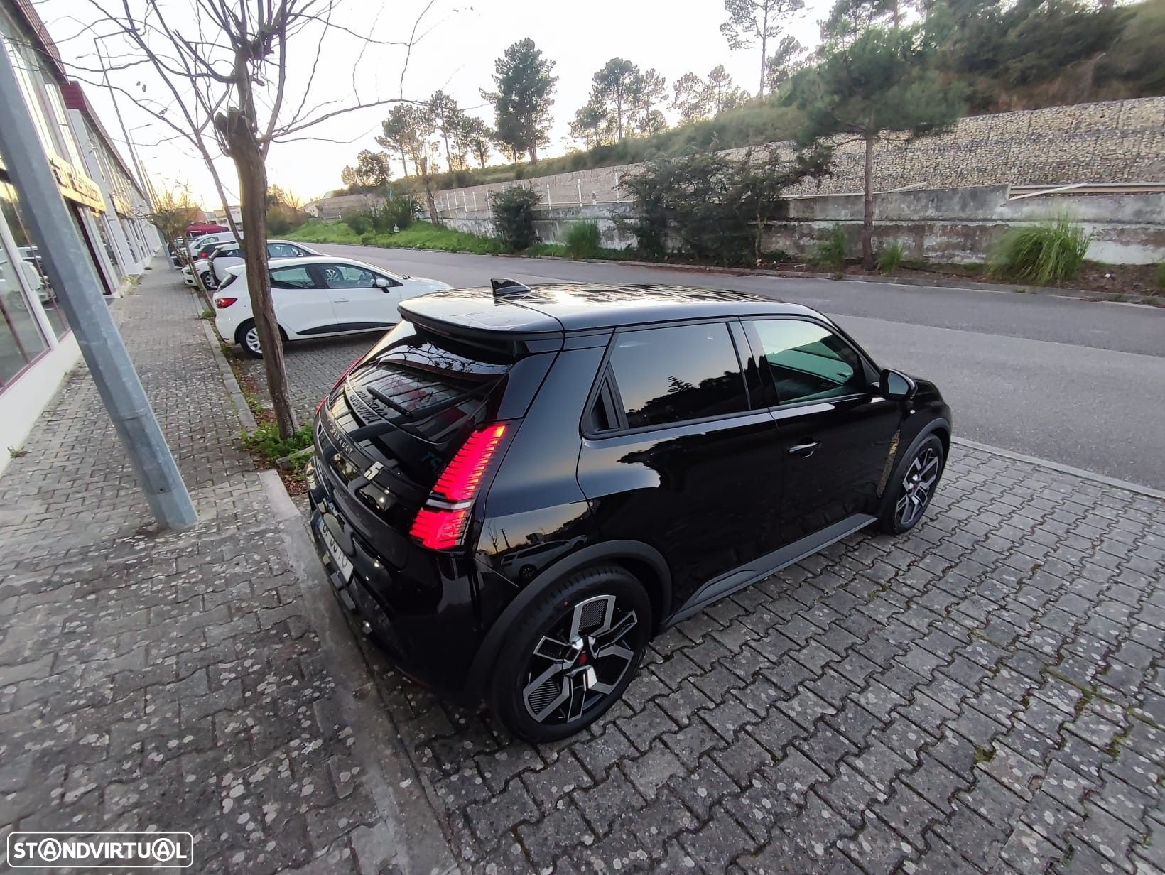 Renault 5 E-Tech - 8