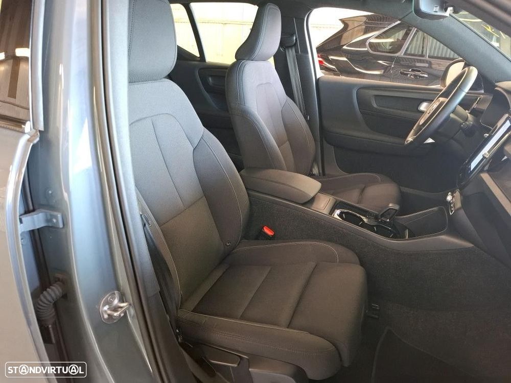 Volvo XC 40 Recharge Core - 5