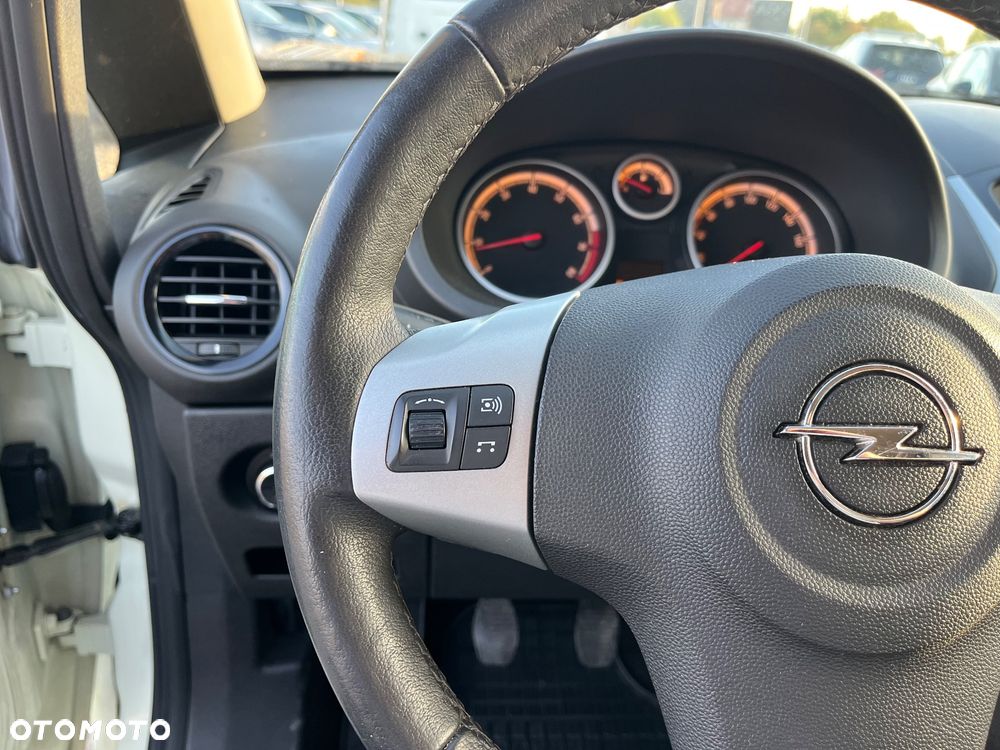 Opel Corsa 1.4 16V Satellite - 14