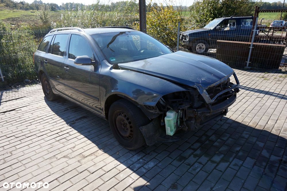 SKODA OCTAVIA II KOMBI 2008 9153 1.6 FSI BLF 115KM JHW SZARY na części - 7