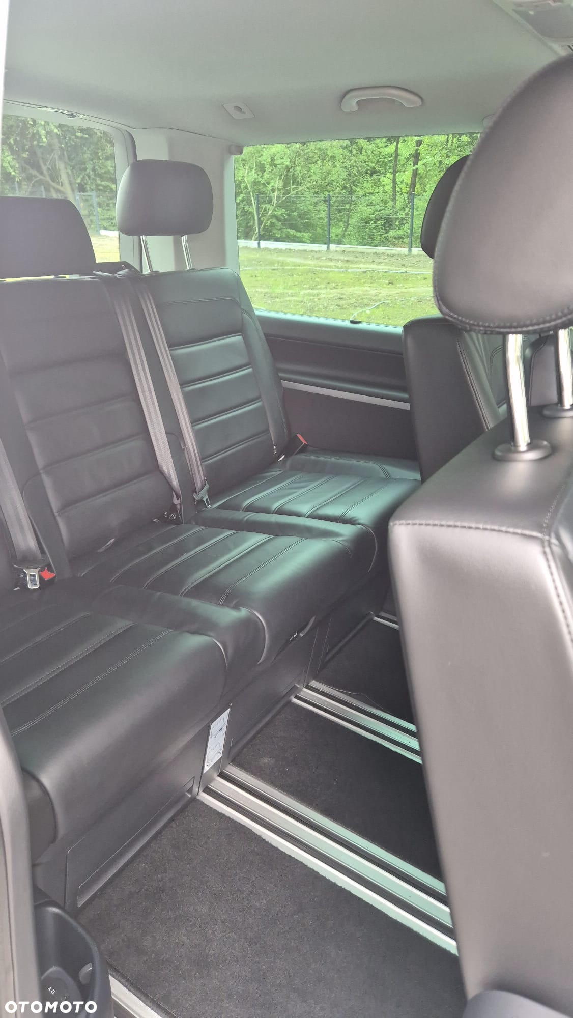 Volkswagen Multivan - 14