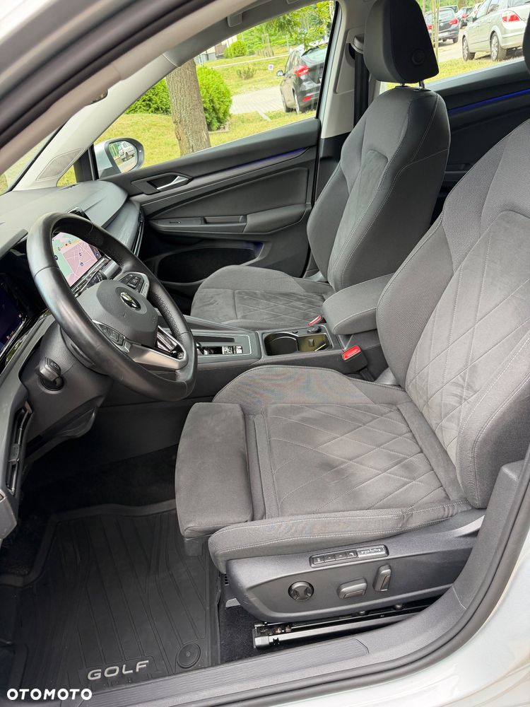 Volkswagen Golf 1.5 eTSI OPF DSG Edition 50 - 24