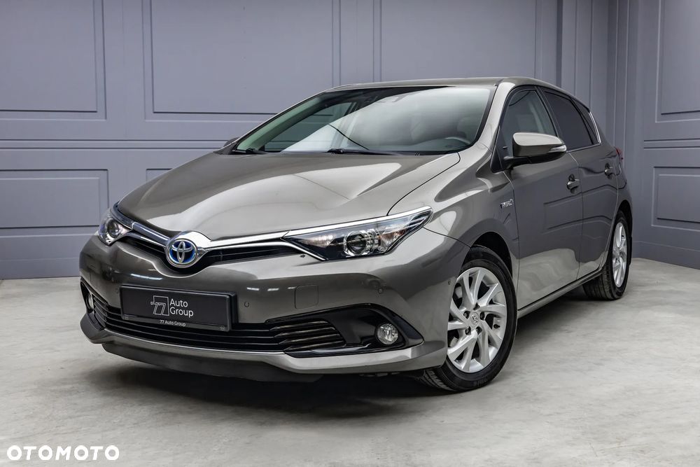 Toyota Auris Hybrid 135 Premium - 2