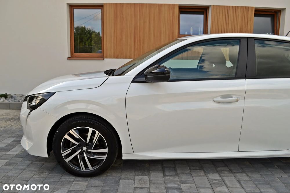 Peugeot 208 - 7