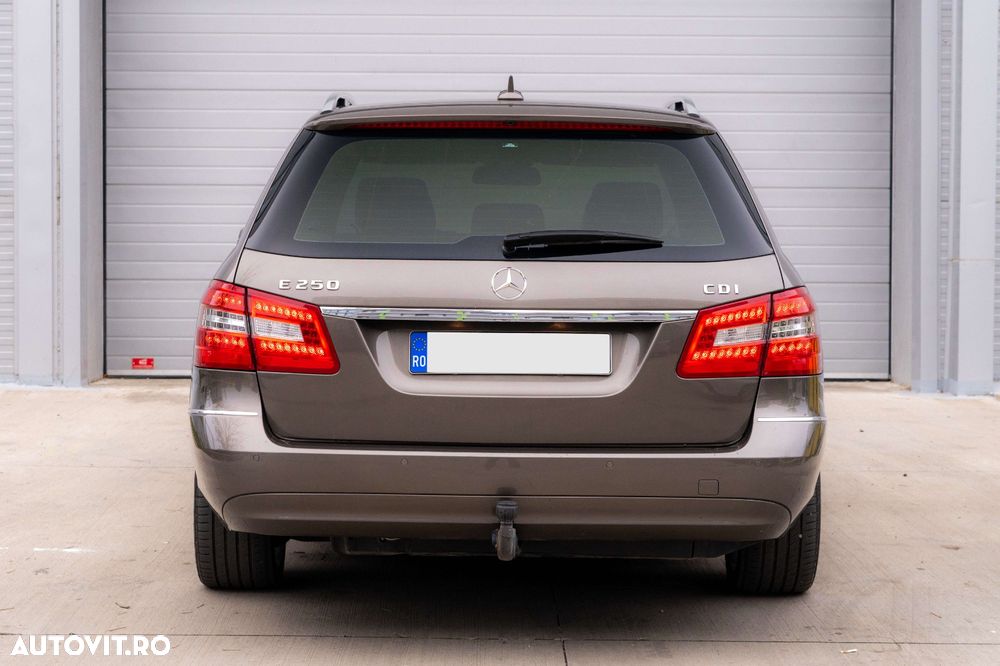 Mercedes-Benz E 250 CDI BlueEfficiency Aut. - 11