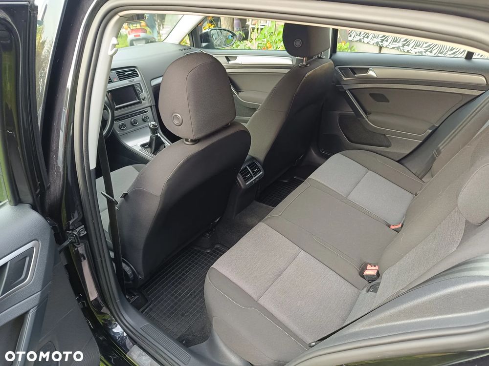 Volkswagen Golf 1.6 TDI BlueMotion Technology Comfortline - 8