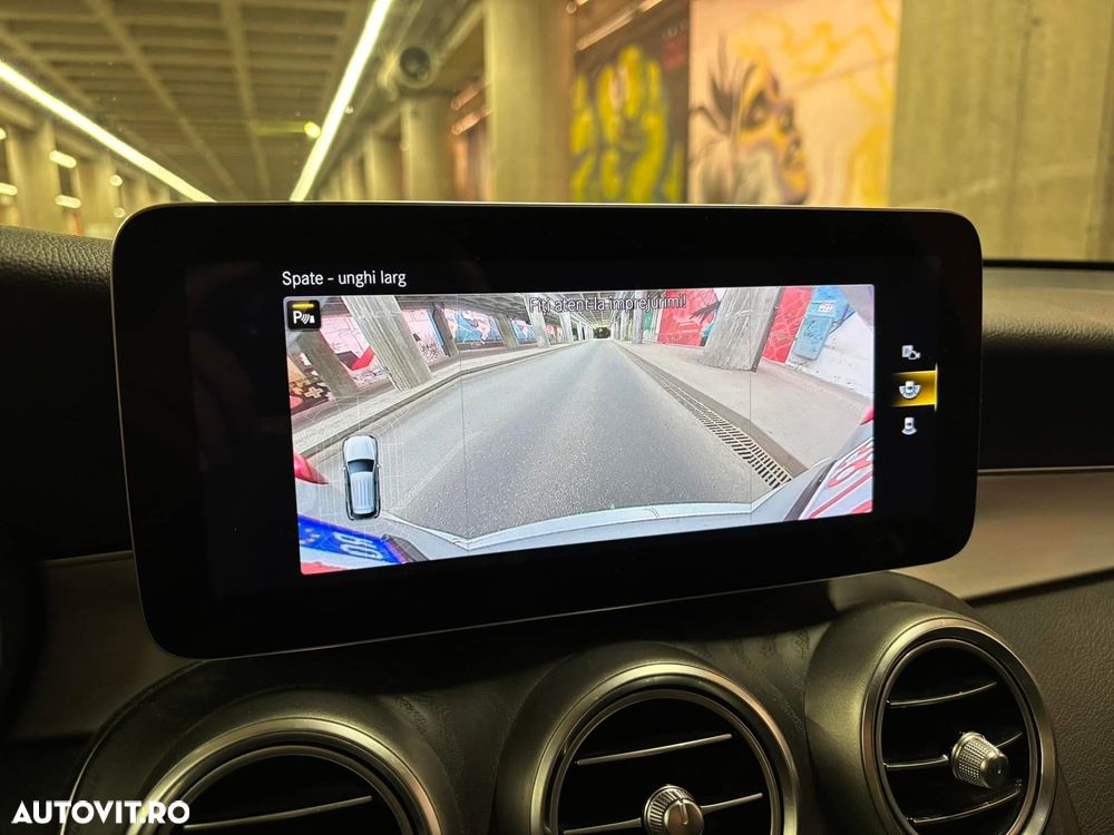 Mercedes-Benz GLC 300 e 4MATIC - 16