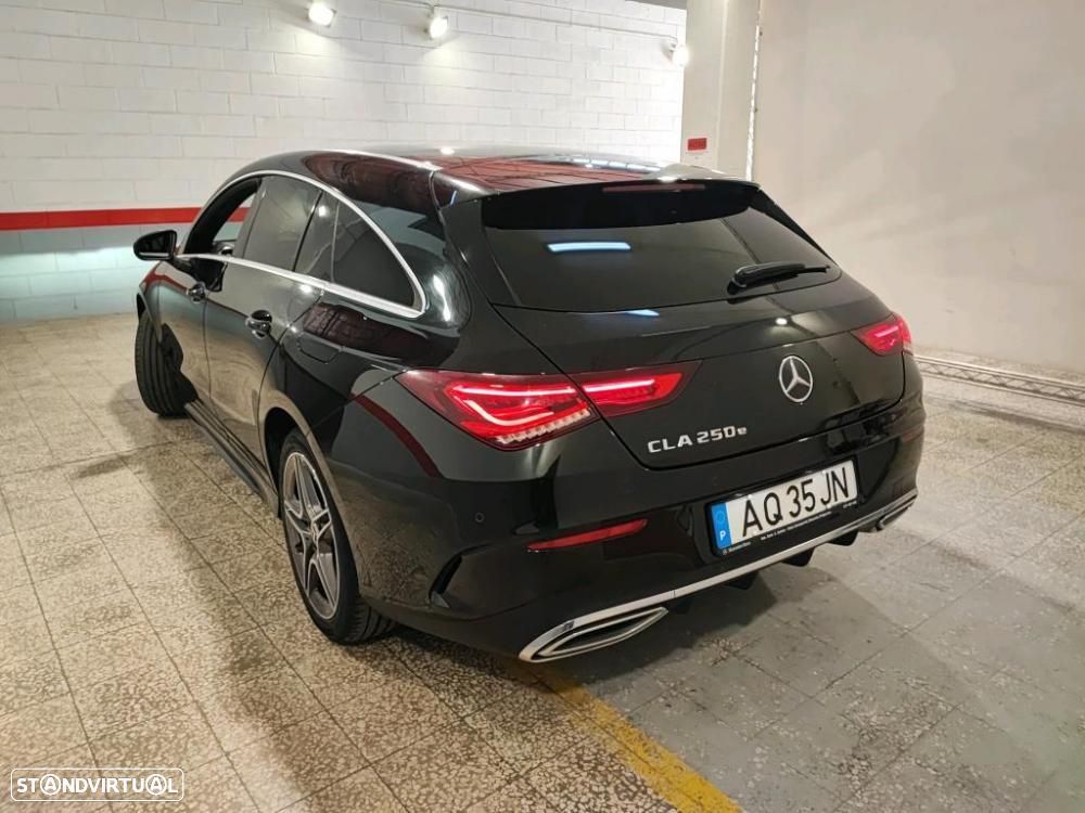Mercedes-Benz CLA 250 e Shooting Brake AMG Line - 4