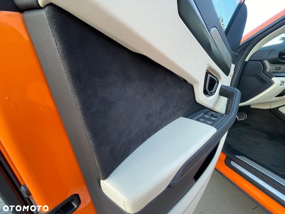 Lamborghini Urus - 19