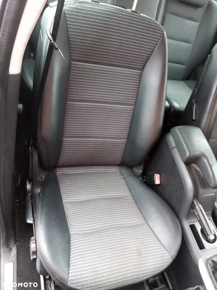 MERCEDES A KLASA W169 A200 04-08 2.0 -  RADIO RADIOODTWARZACZ - 18