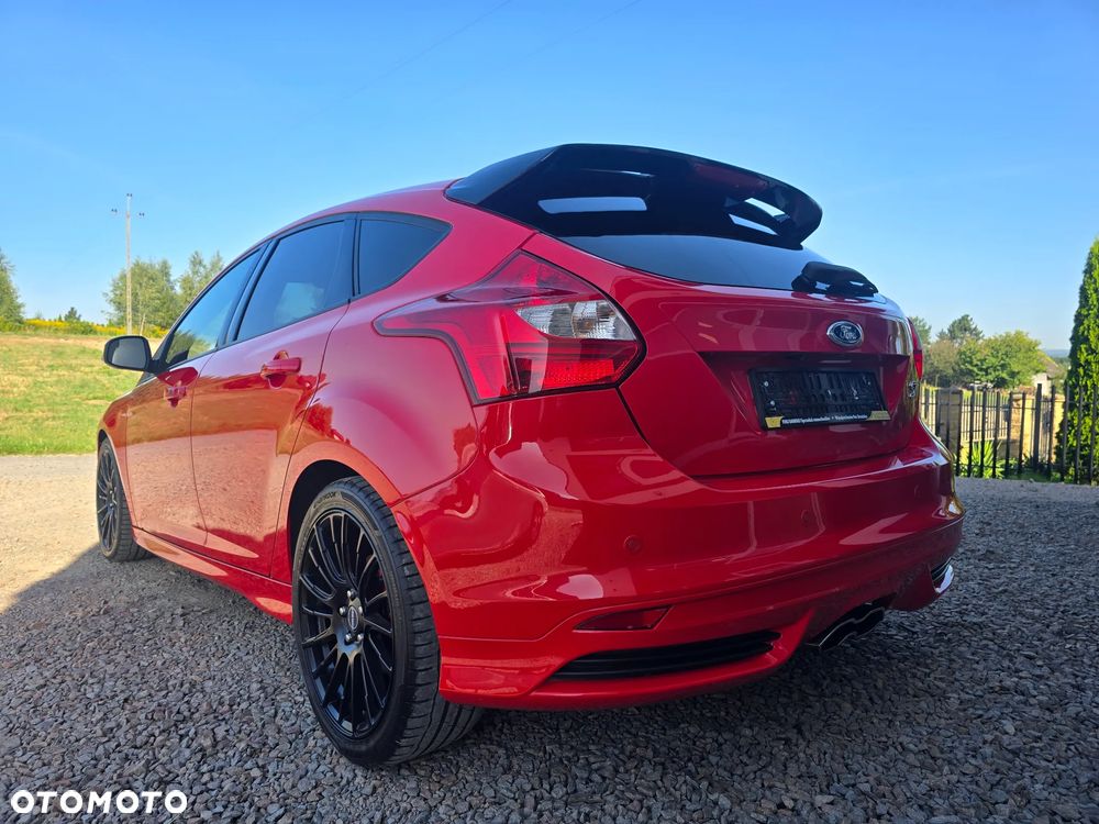 Ford Focus 2.0 EcoBoost ST mit Leder-Sport-Paket - 8