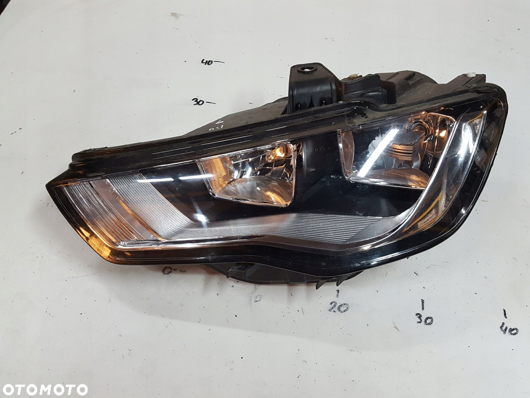 AUDI A3 8V 13-16r LAMPA LEWA PRZÓD ANGLIK - 2