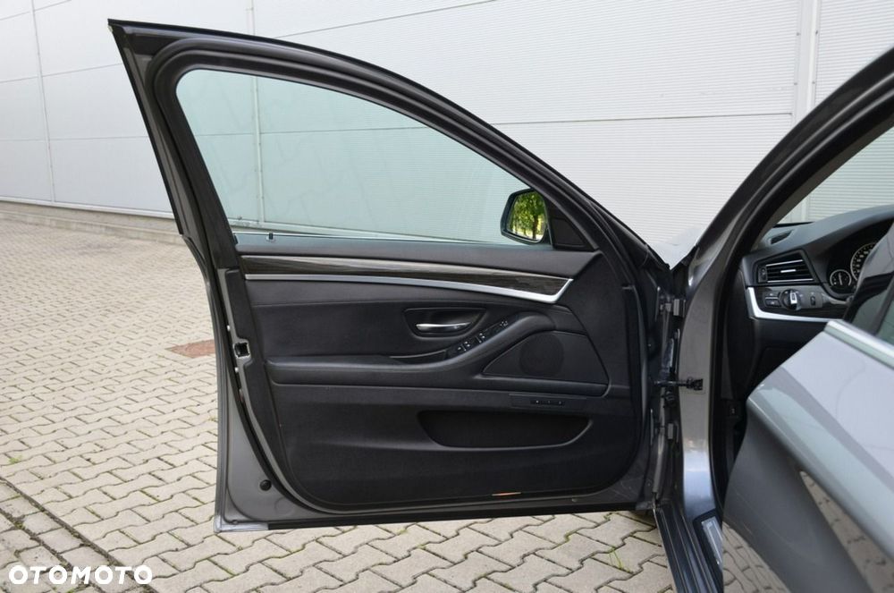 BMW Seria 5 - 21