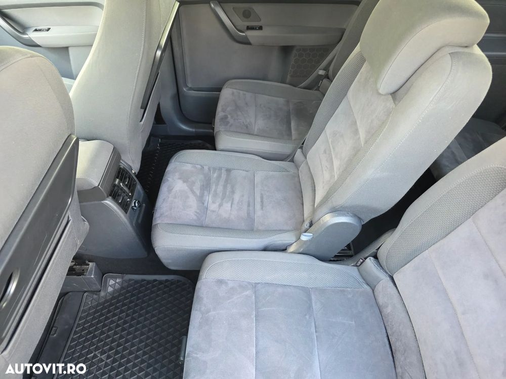 Volkswagen Touran 2.0 TDI Highline DSG - 20