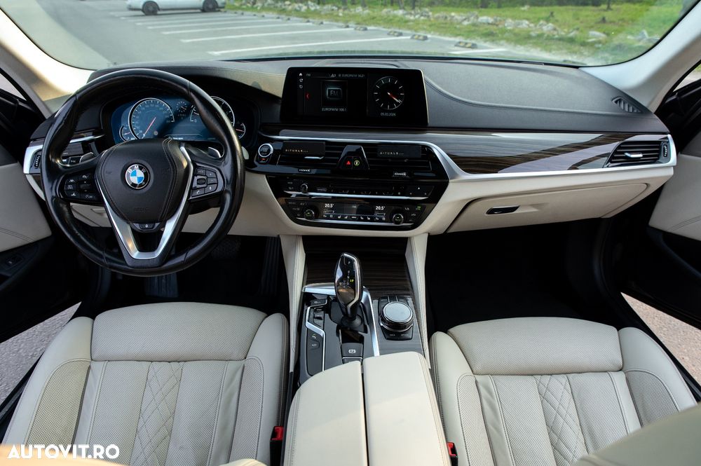 BMW Seria 5 540i xDrive AT - 14