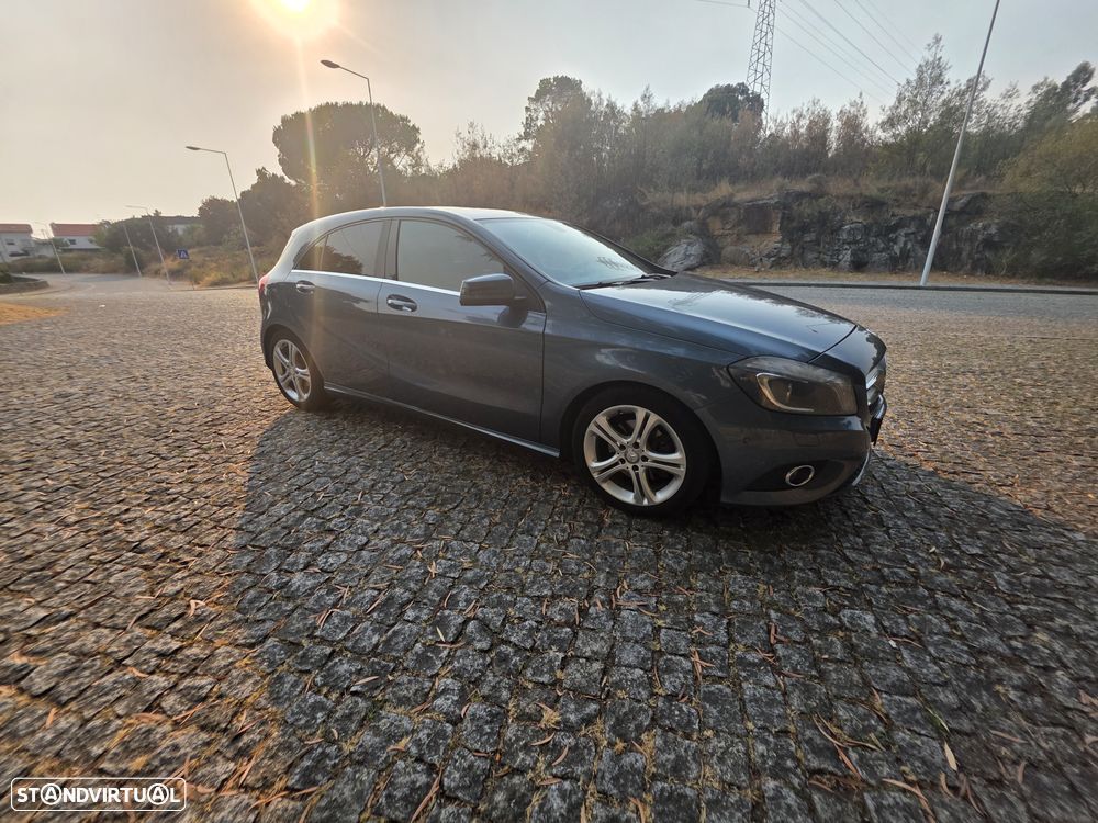 Mercedes-Benz A 200 CDI (BlueEFFICIENCY) Urban - 3