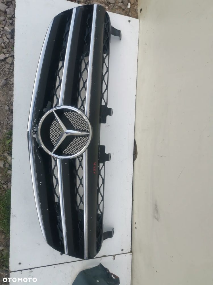 Grill Atrapa Mercedes R-KLASA W251 A2518880223 - 1