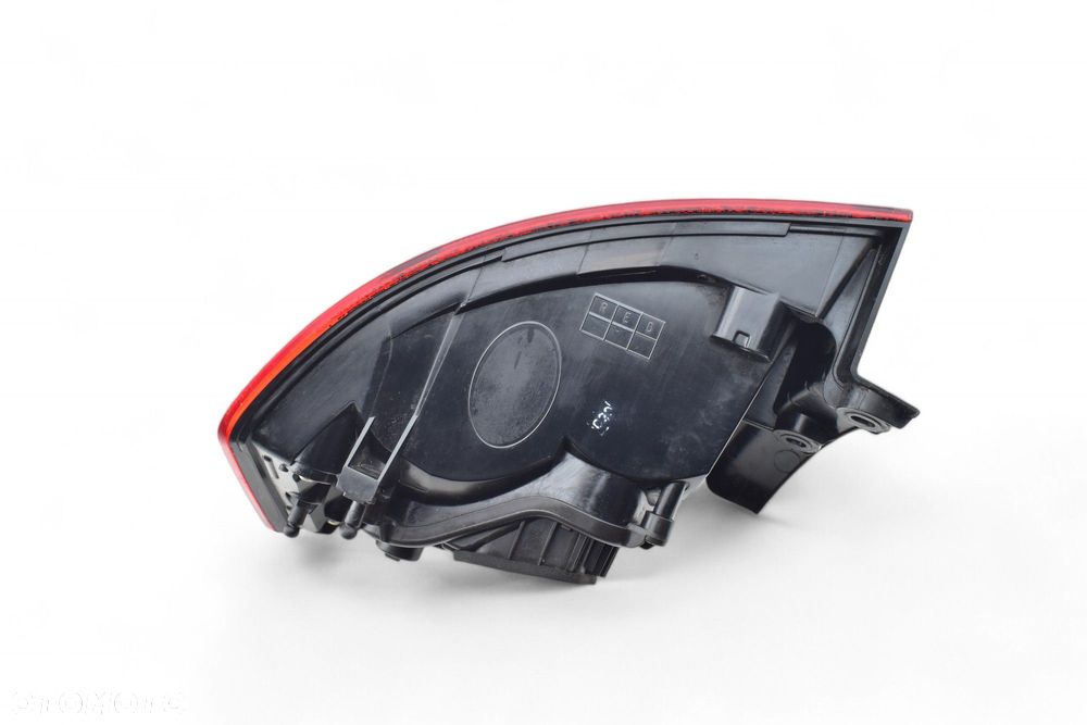 Lampa Lewy Tył w Błotnik SEAT TOLEDO IV 2014R - 8