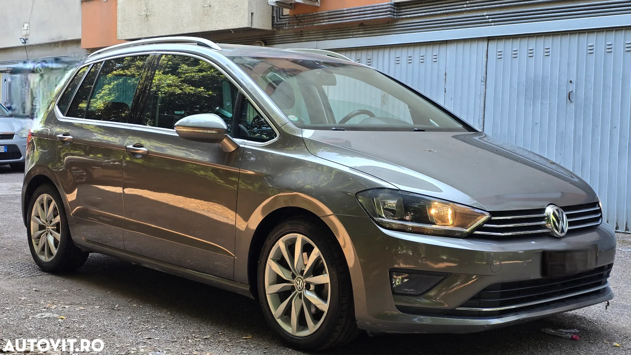 Volkswagen Golf Sportsvan 1.6 TDI BlueMotion Comfortline - 3