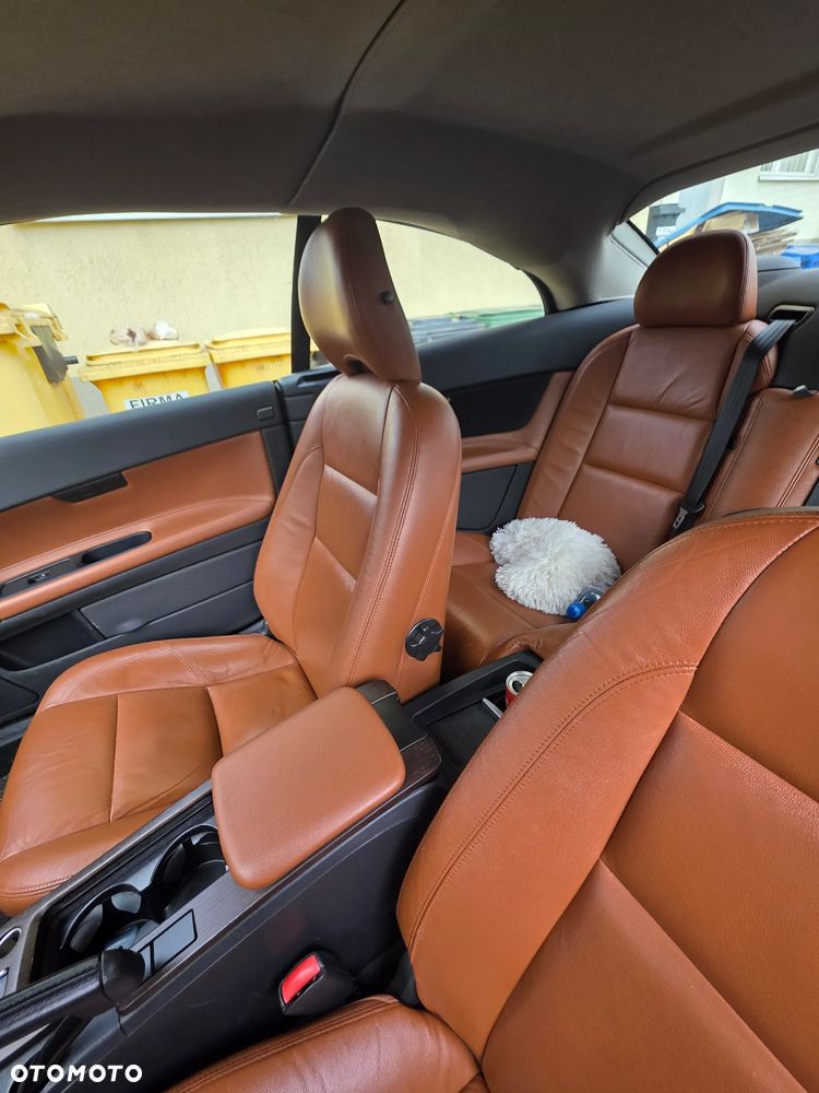 Volvo C70 D3 Momentum - 4