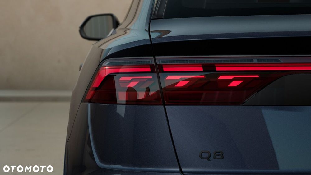 Audi Q8 - 8