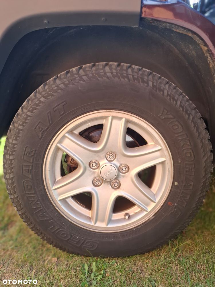 Jeep Cherokee 2.4 Sport - 17