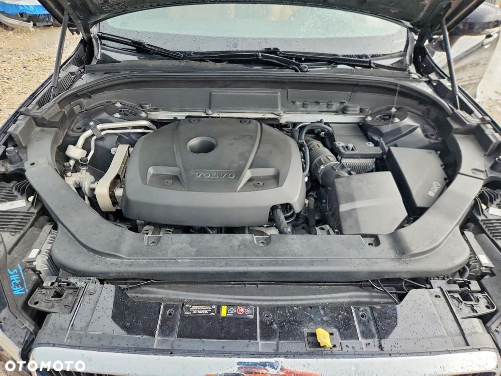 Volvo XC 60 T6 AWD Geartronic Momentum - 10