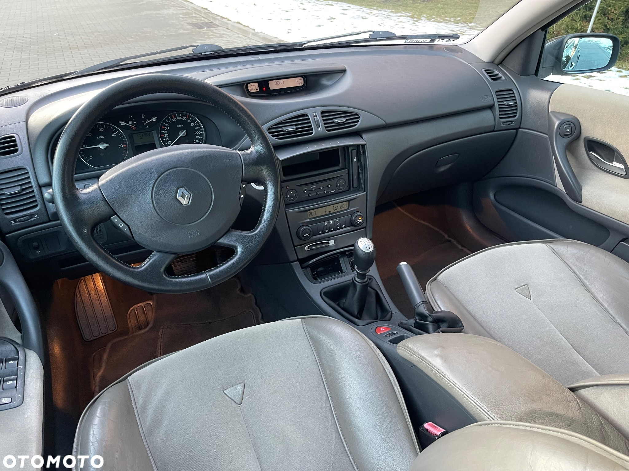 Renault Laguna II 1.9 dCi Expression - 13