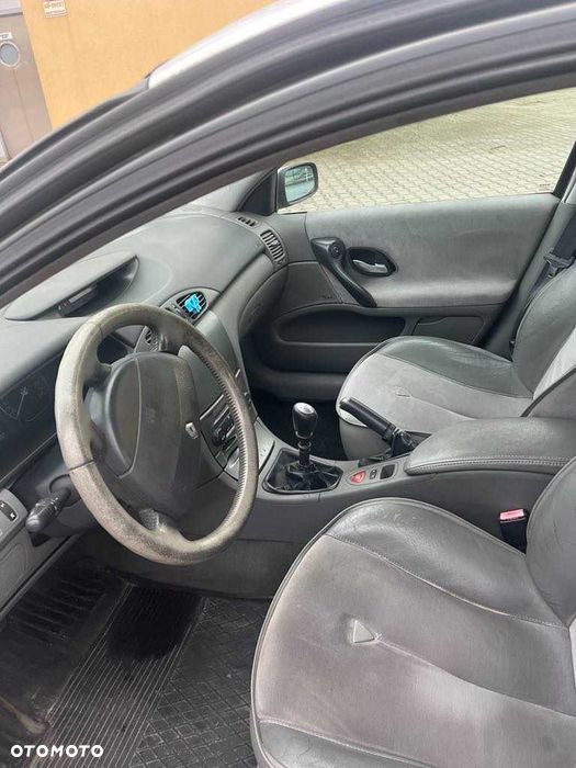 Renault Laguna - 4