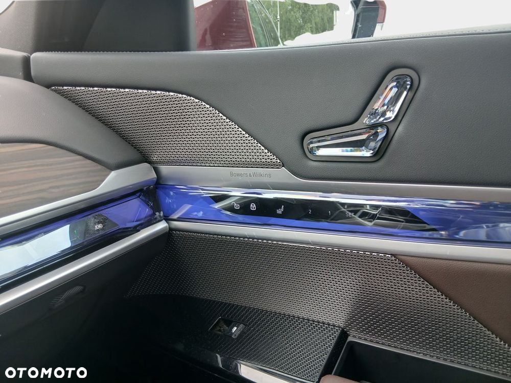 BMW Seria 7 730d xDrive mHEV sport - 24