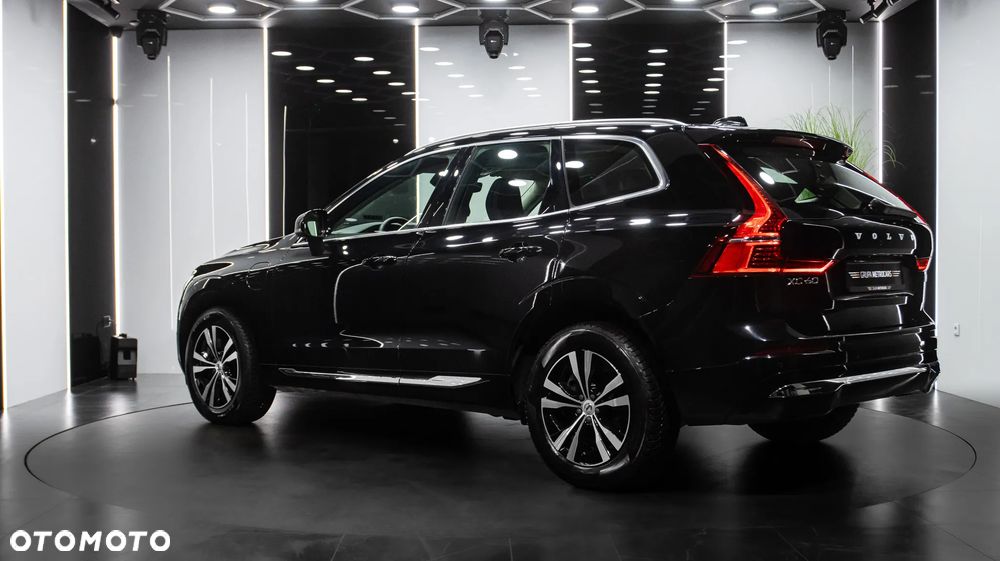 Volvo XC 60 T6 Plug-In Hybrid AWD Core - 6