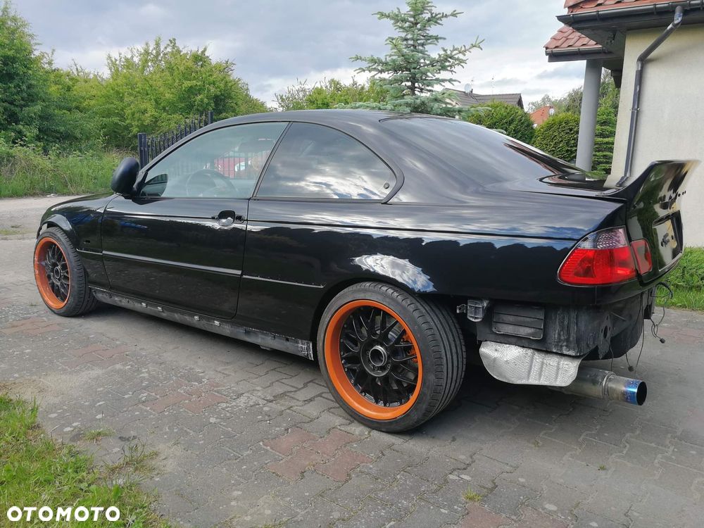 BMW Seria 3 323Ci - 11