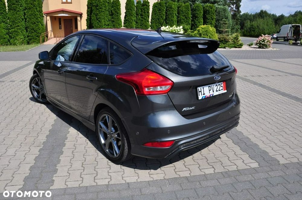 Ford Focus - 23