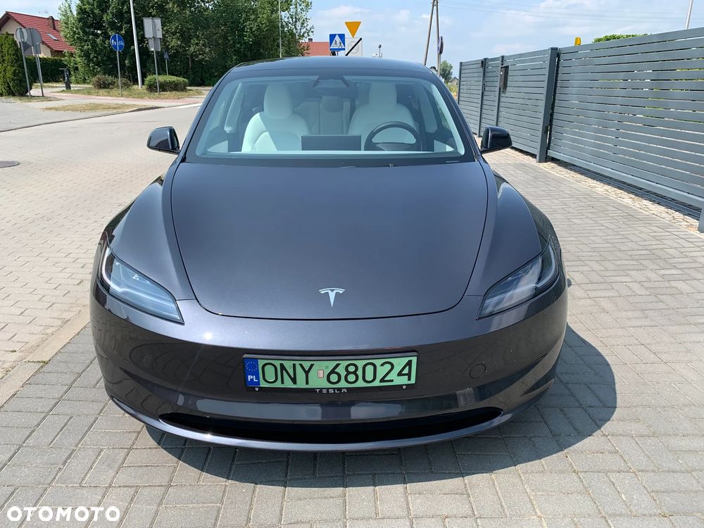Tesla Model 3 AWD - 5