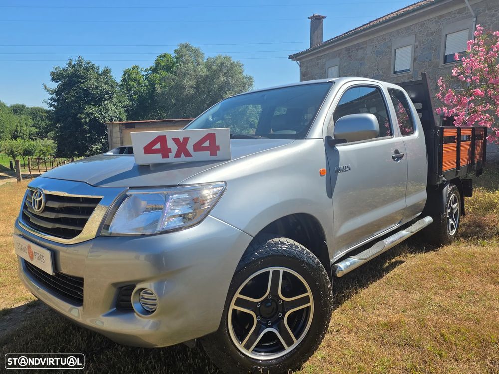 Toyota Hilux 2.5 D-4D 4WD CE CM AC - 12