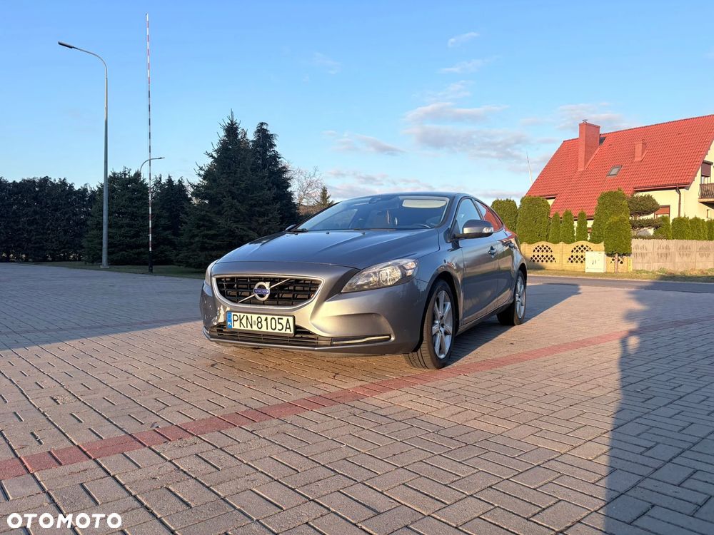 Volvo V40 D4 Drive-E Momentum - 1