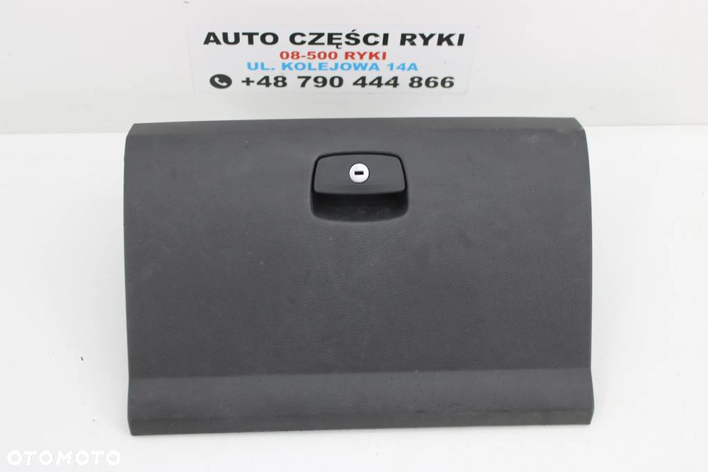 VW Amarok 2H 2011 Schowek Pasażera