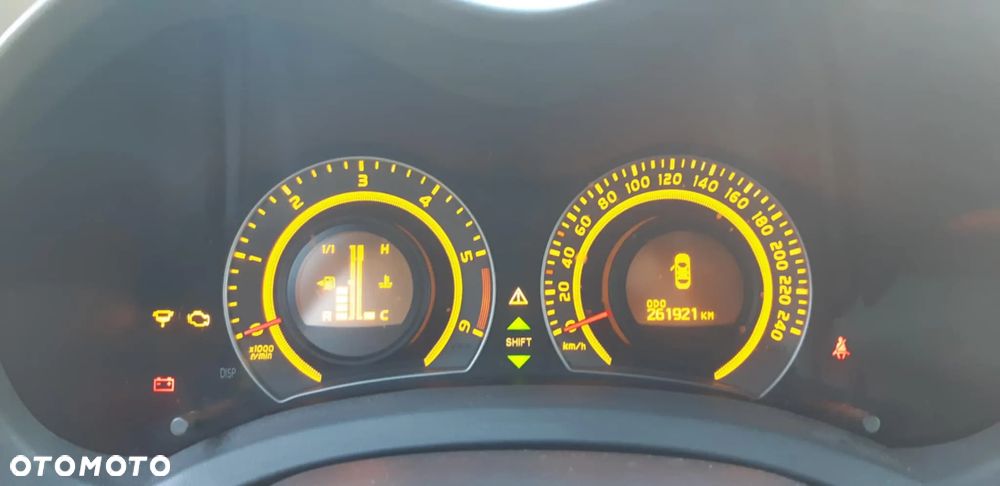 Toyota Auris 1.4 D-4D Terra - 8